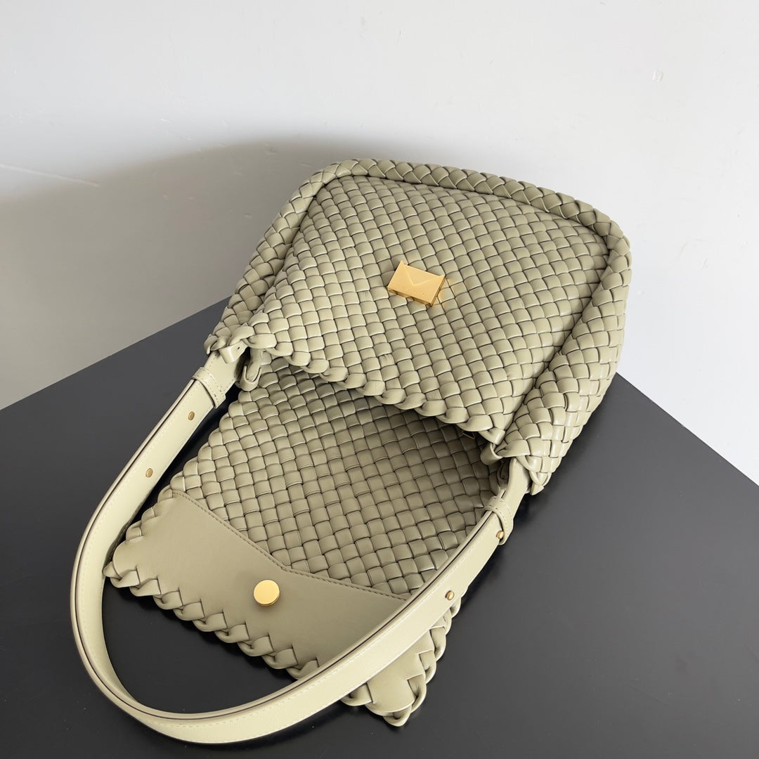 Bottega Veneta Handbag