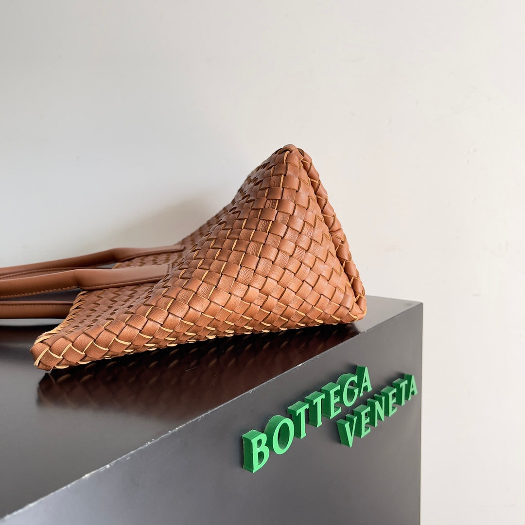Bottega Veneta Handbag