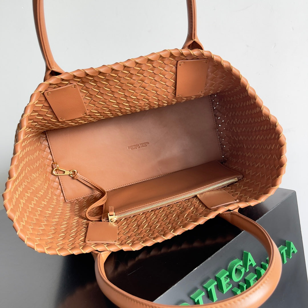 Bottega Veneta Handbag