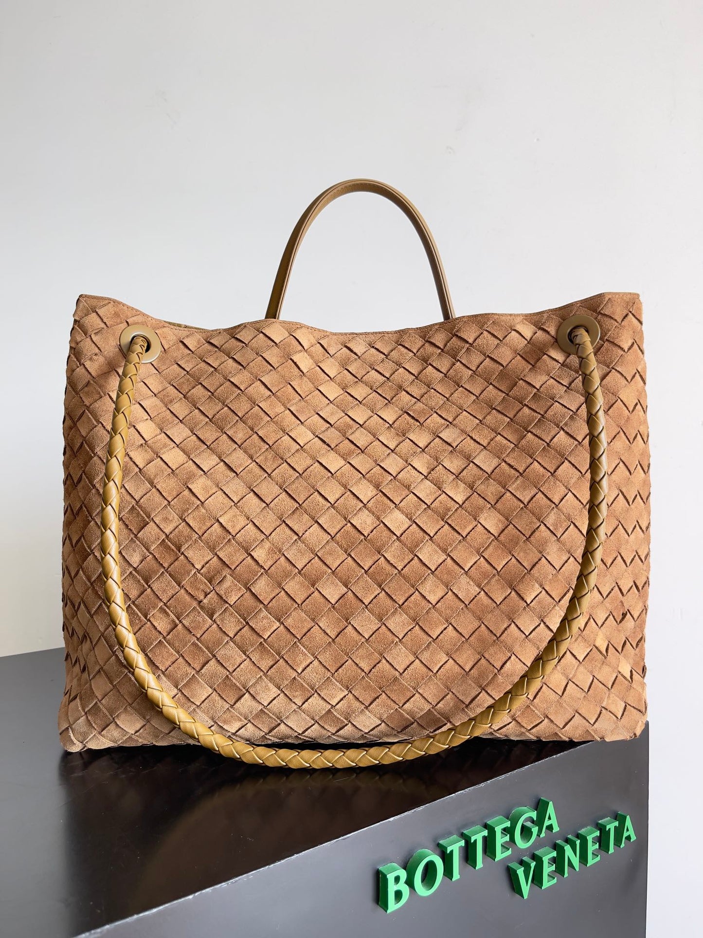 Bottega Veneta Handbag