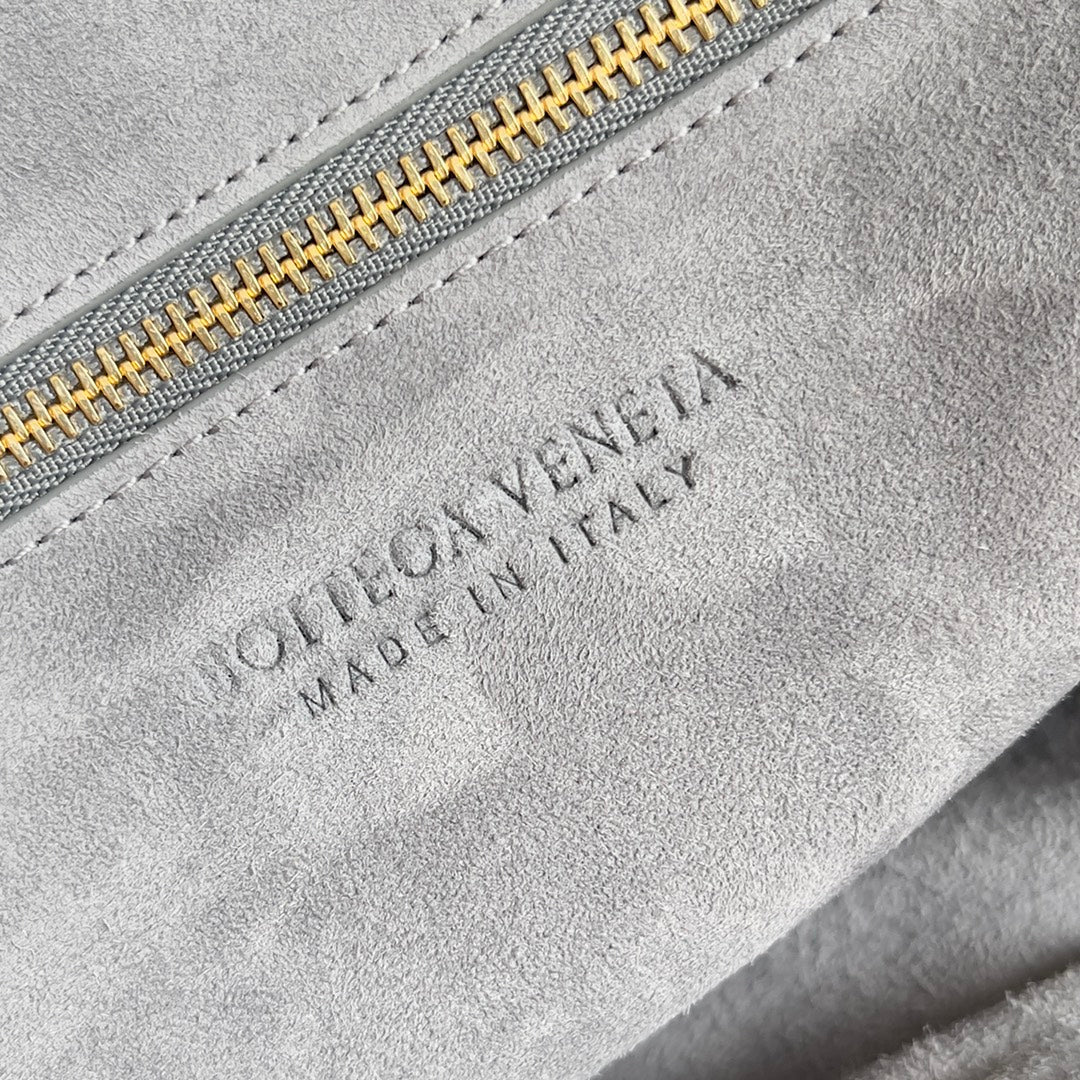 Bottega Veneta Handbag