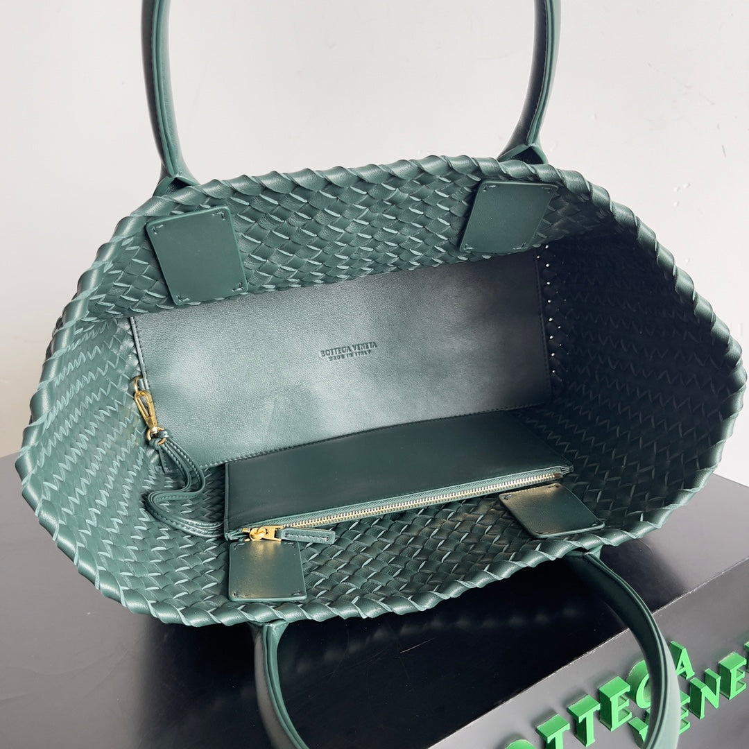 Bottega Veneta Handbag