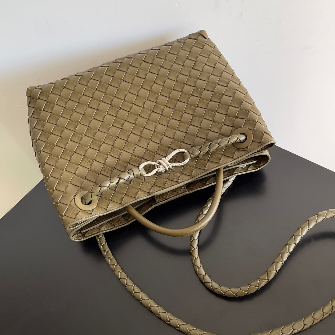 Bottega Veneta Handbag