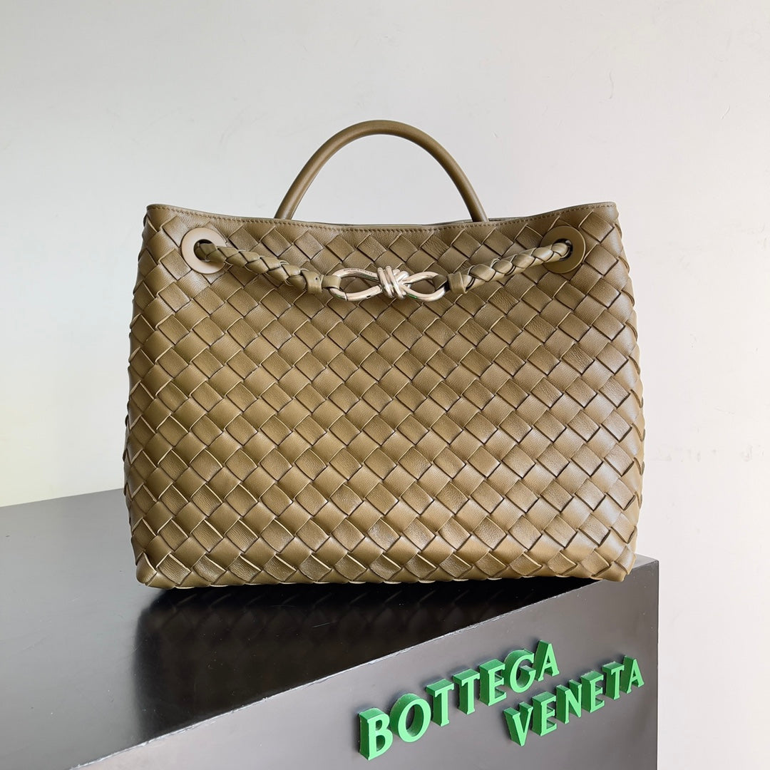 Bottega Veneta Handbag