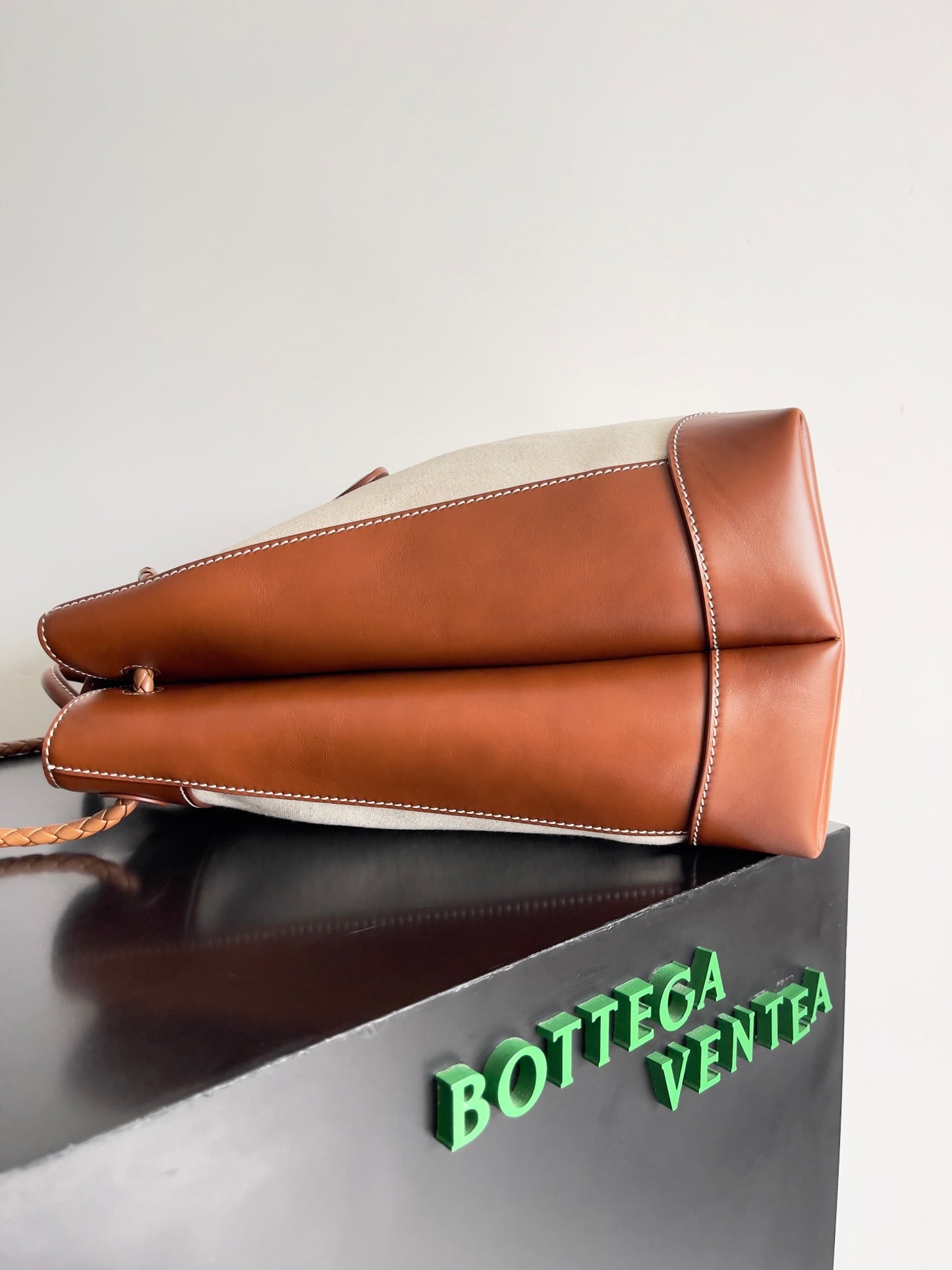 Bottega Veneta Handbag