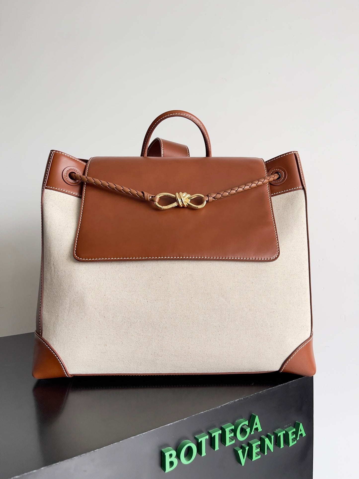 Bottega Veneta Handbag