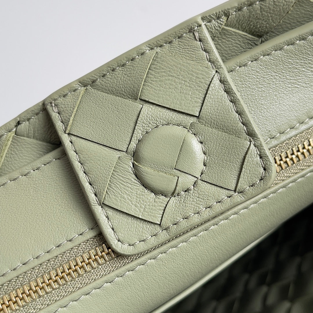 Bottega Veneta Handbag