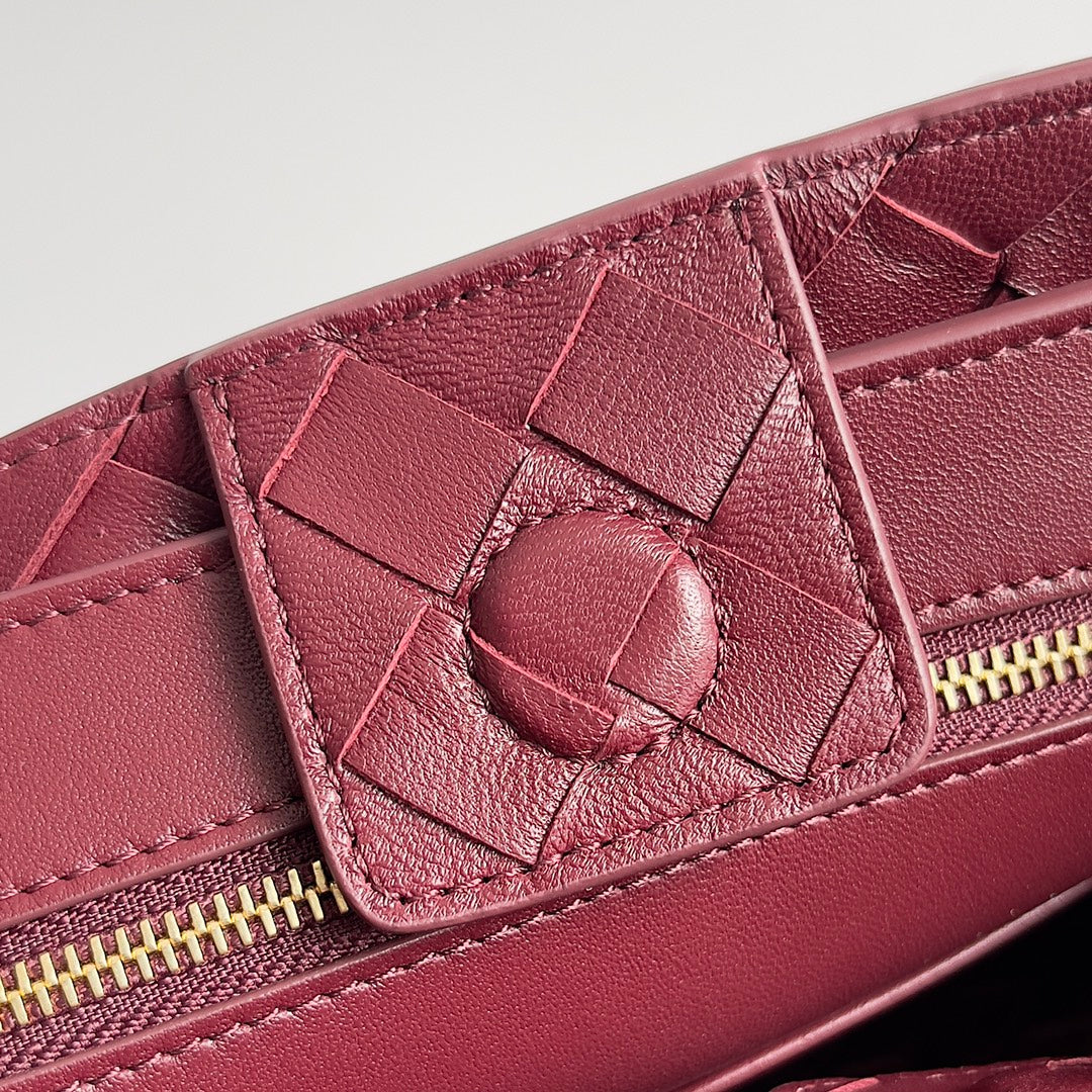 Bottega Veneta Handbag