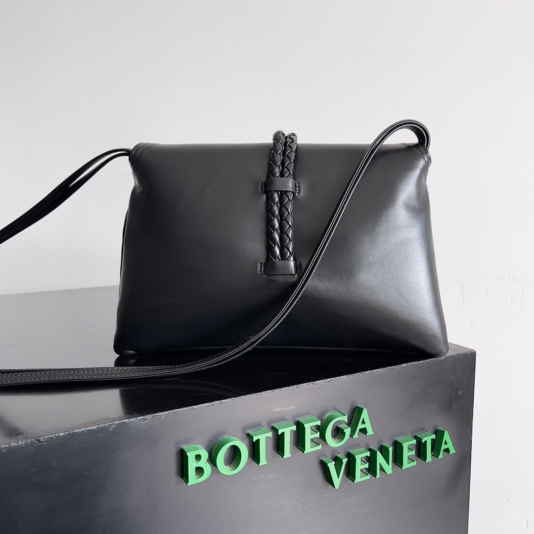 Bottega Veneta Handbag