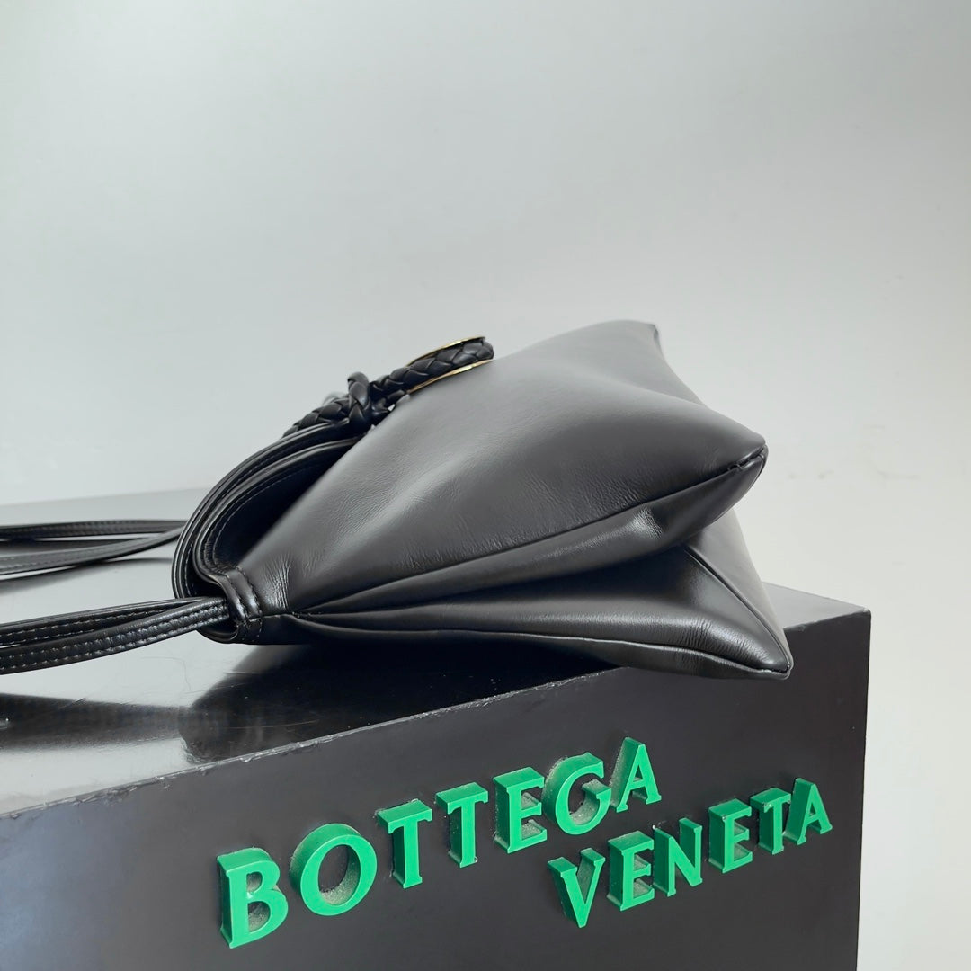 Bottega Veneta Handbag