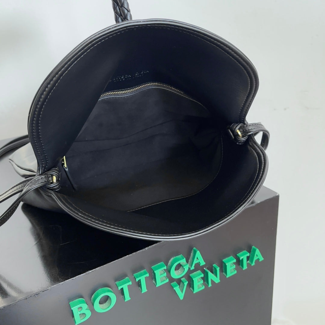 Bottega Veneta Handbag
