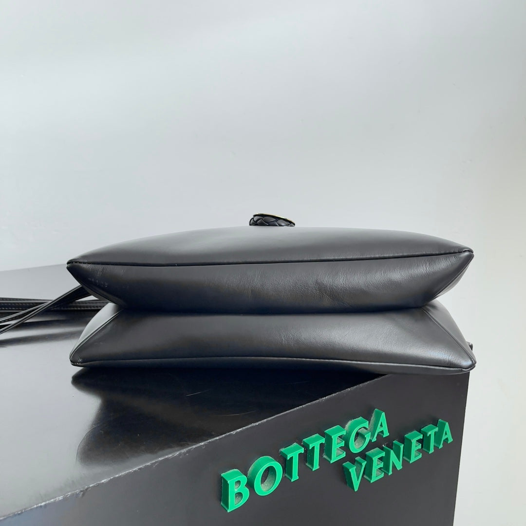Bottega Veneta Handbag
