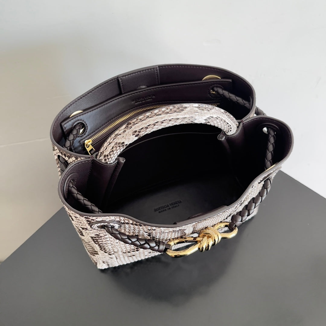 Bottega Veneta Handbag