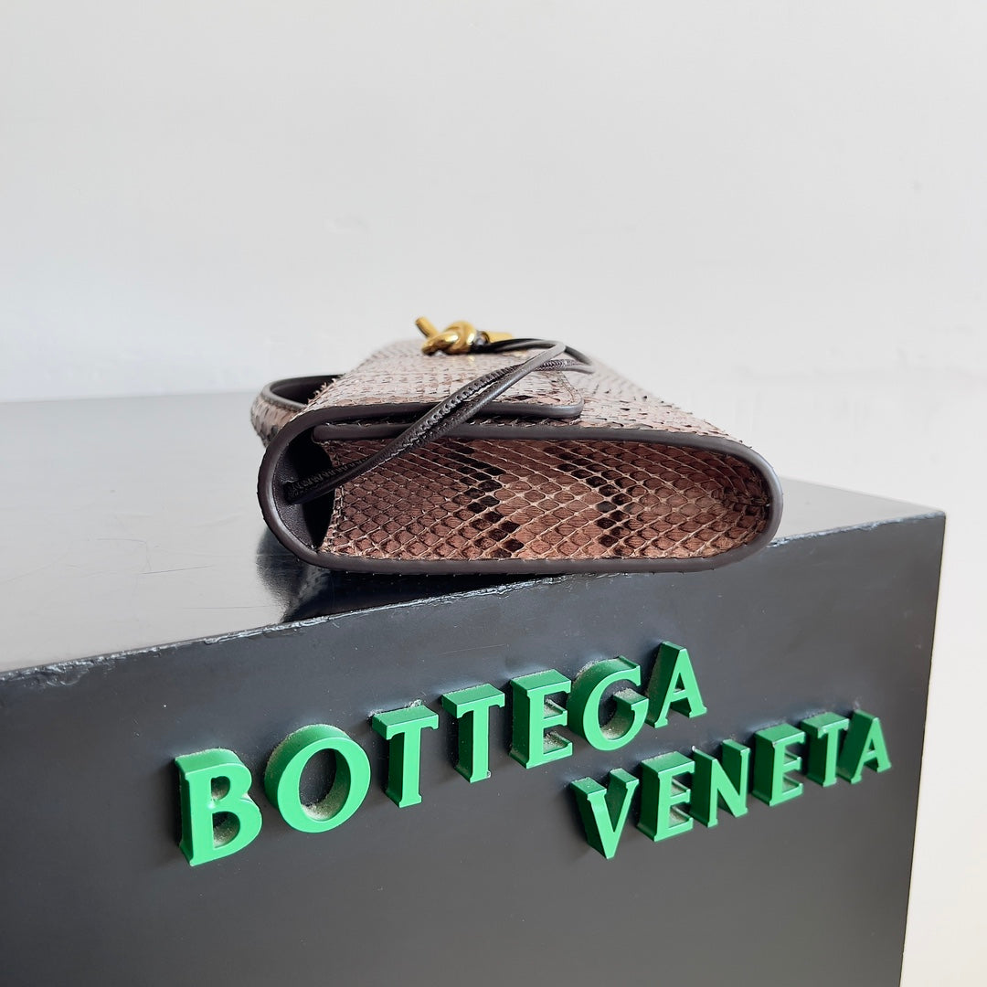 Bottega Veneta Handbag